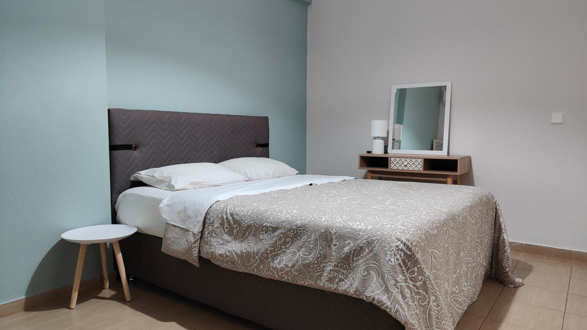 Rock & Roll 1 - Modern Apartment In Trikala Екстериор снимка
