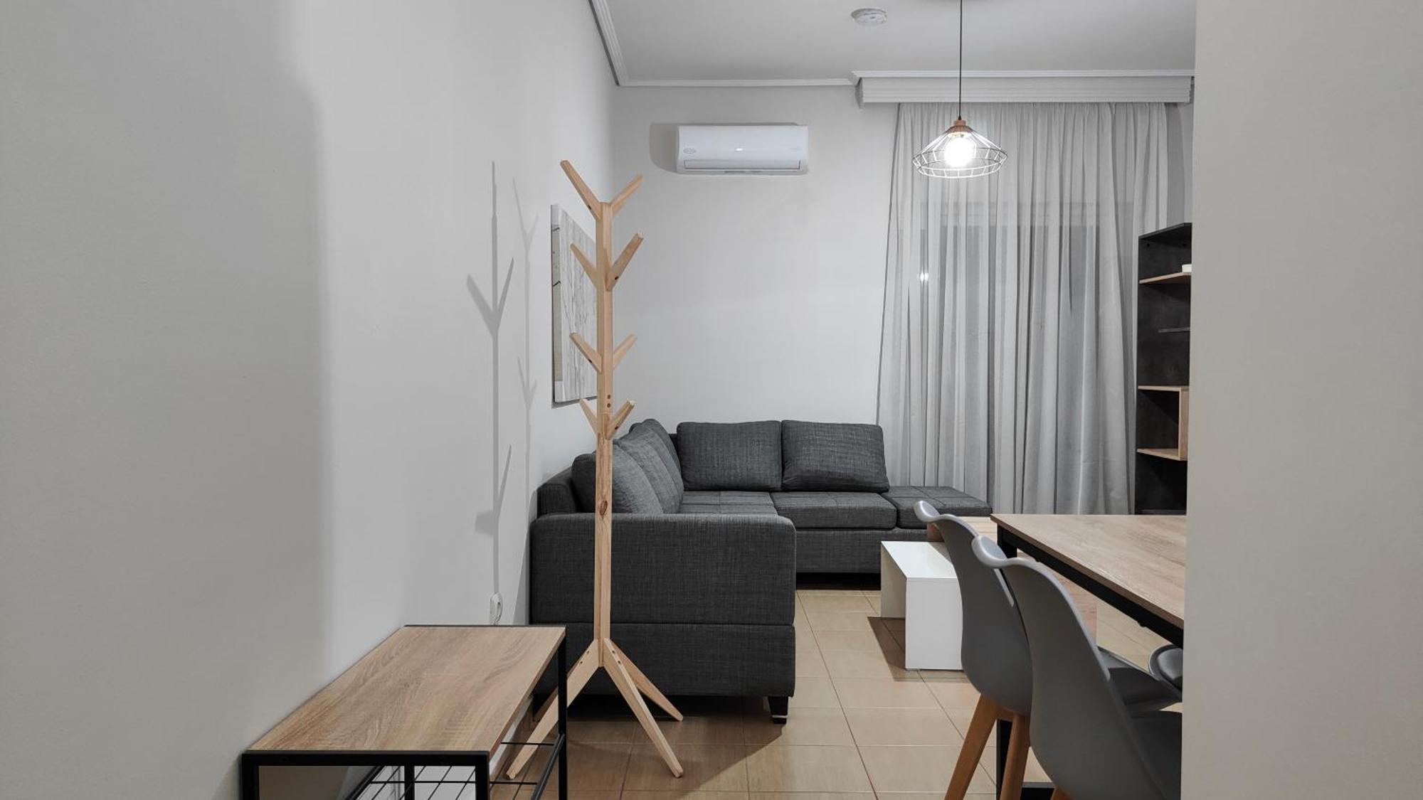 Rock & Roll 1 - Modern Apartment In Trikala Екстериор снимка